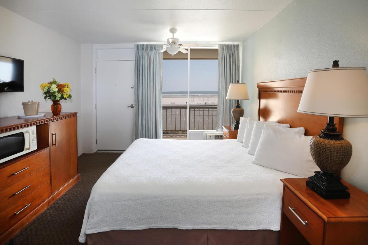 Aquarius Oceanfront Inn Уайлдууд Екстериор снимка